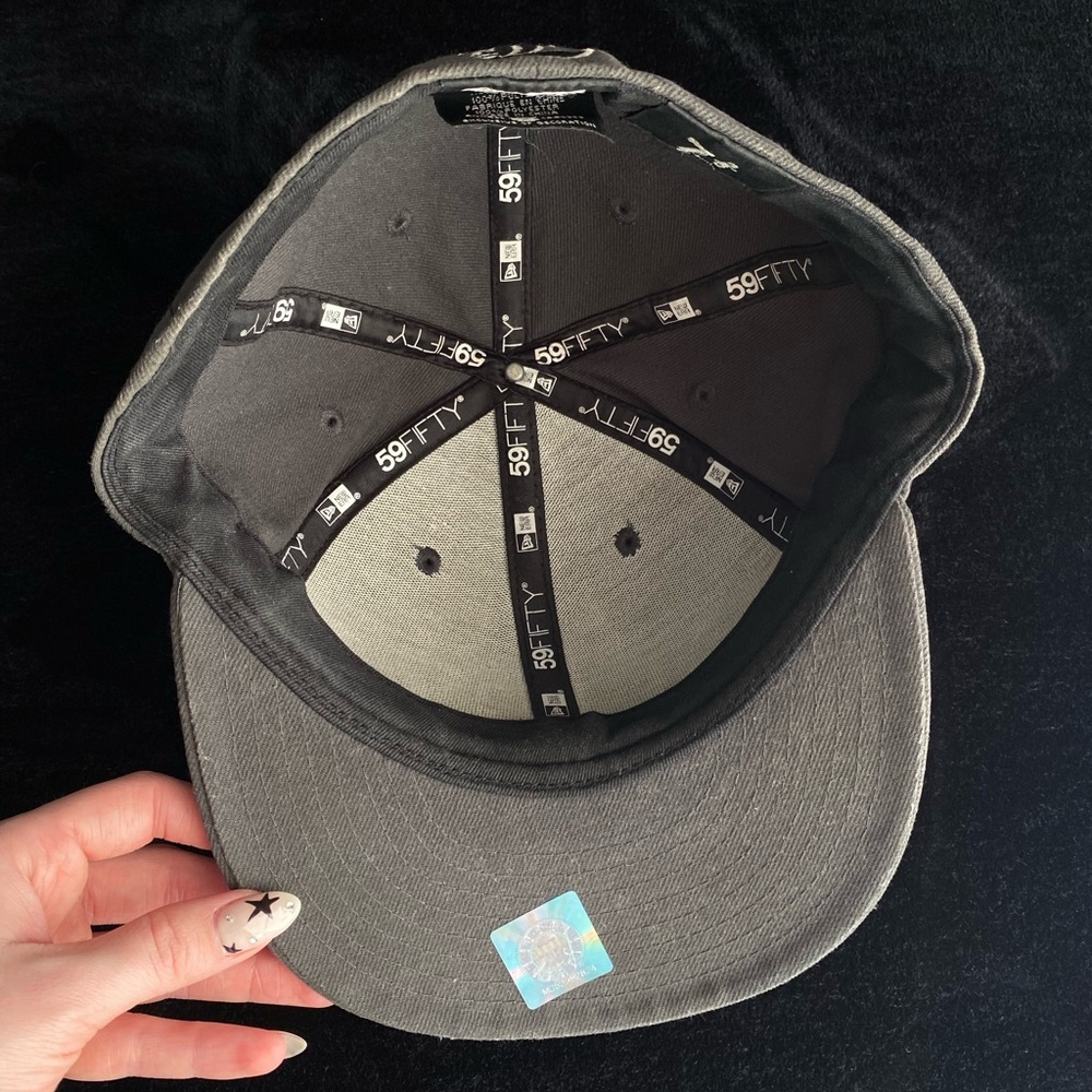 New Era Louisville Cardinals Grey Cap - Picture 5 of 7